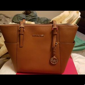 MK PURSE